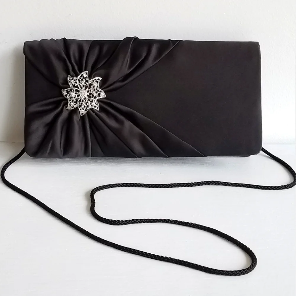 La Regale Brooch Formal Crossbody Handbag